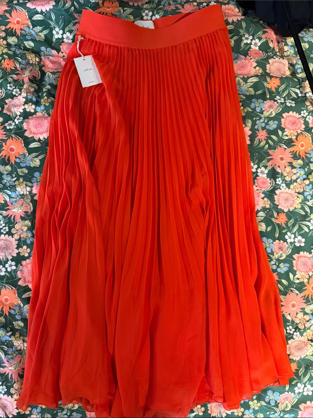 Aritzia Twirl Pleated Skirt